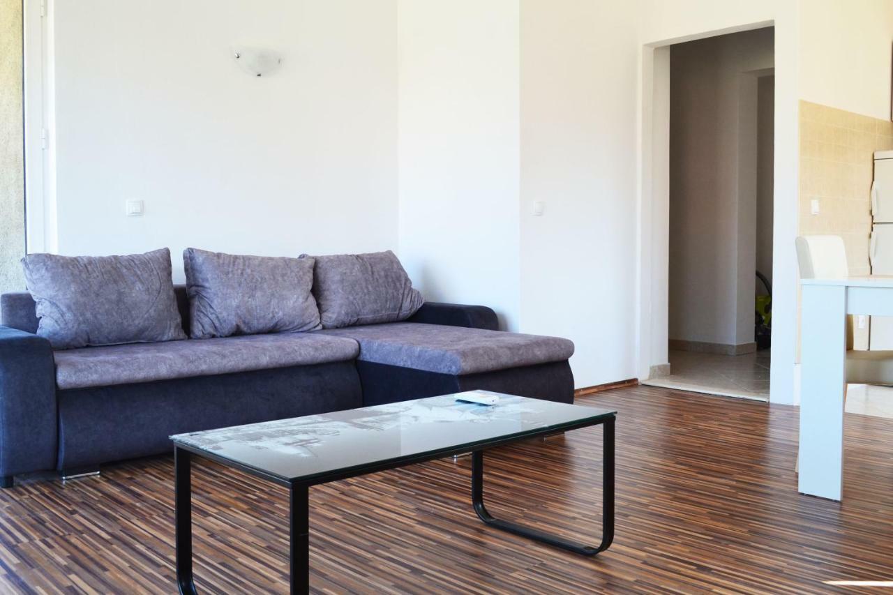 Ana Apartment