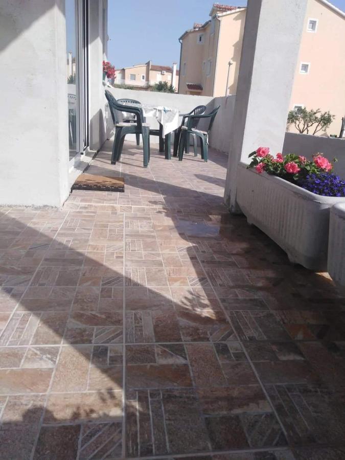 Ana Apartment *